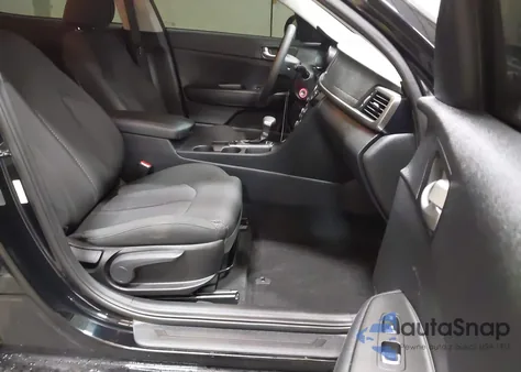 2018 Kia Optima Lx z USA, uszkodzony, nr VIN 5XXGT4L34JG270920